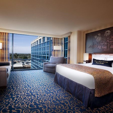 Disneyland Hotel Anaheim Bagian luar foto