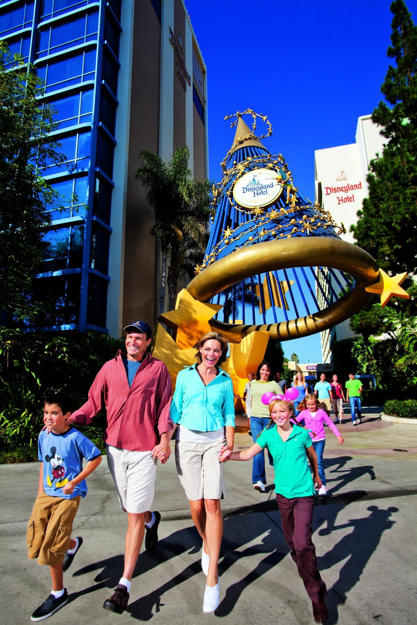 Disneyland Hotel Anaheim Bagian luar foto