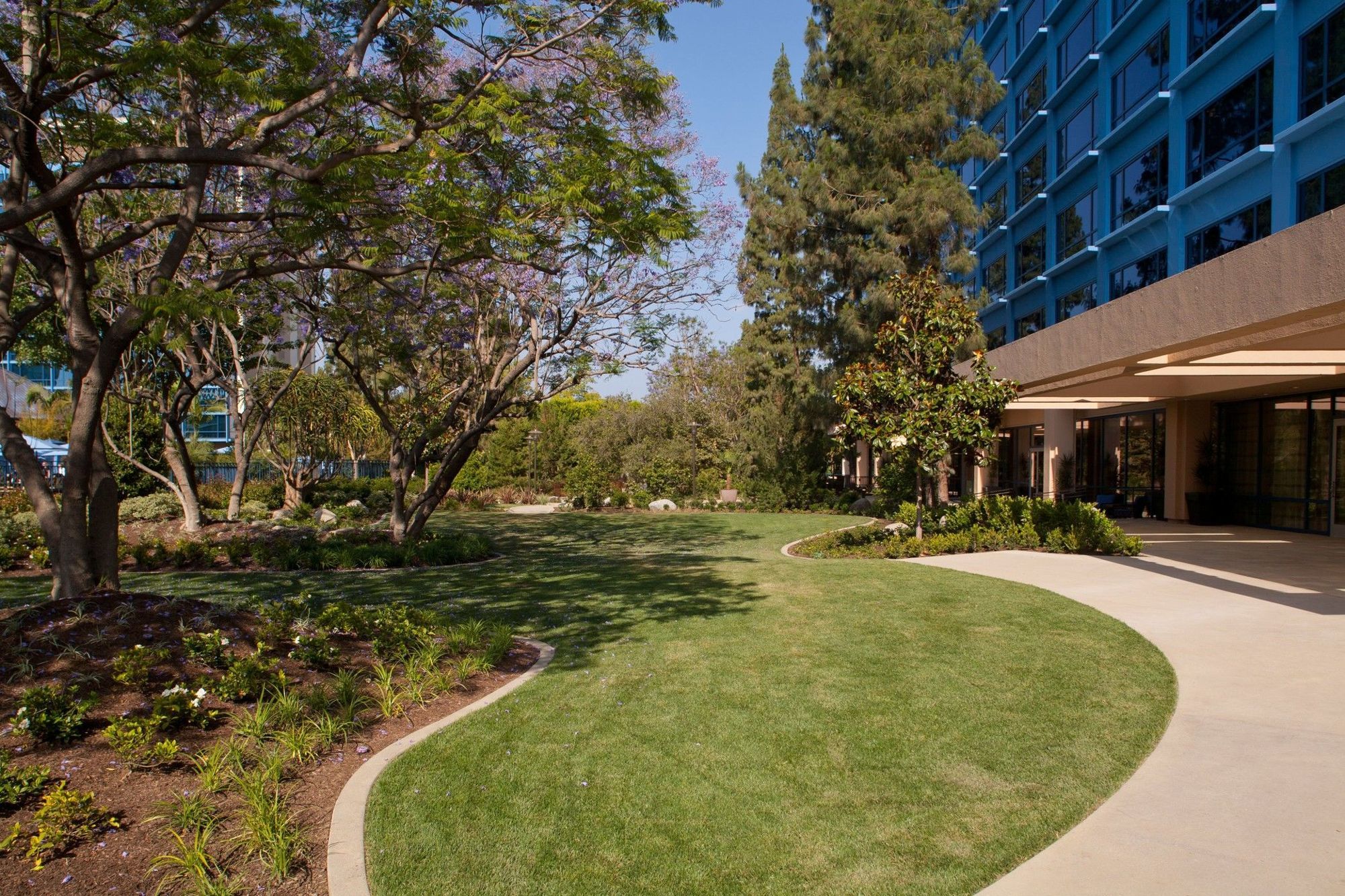 Disneyland Hotel Anaheim Bagian luar foto