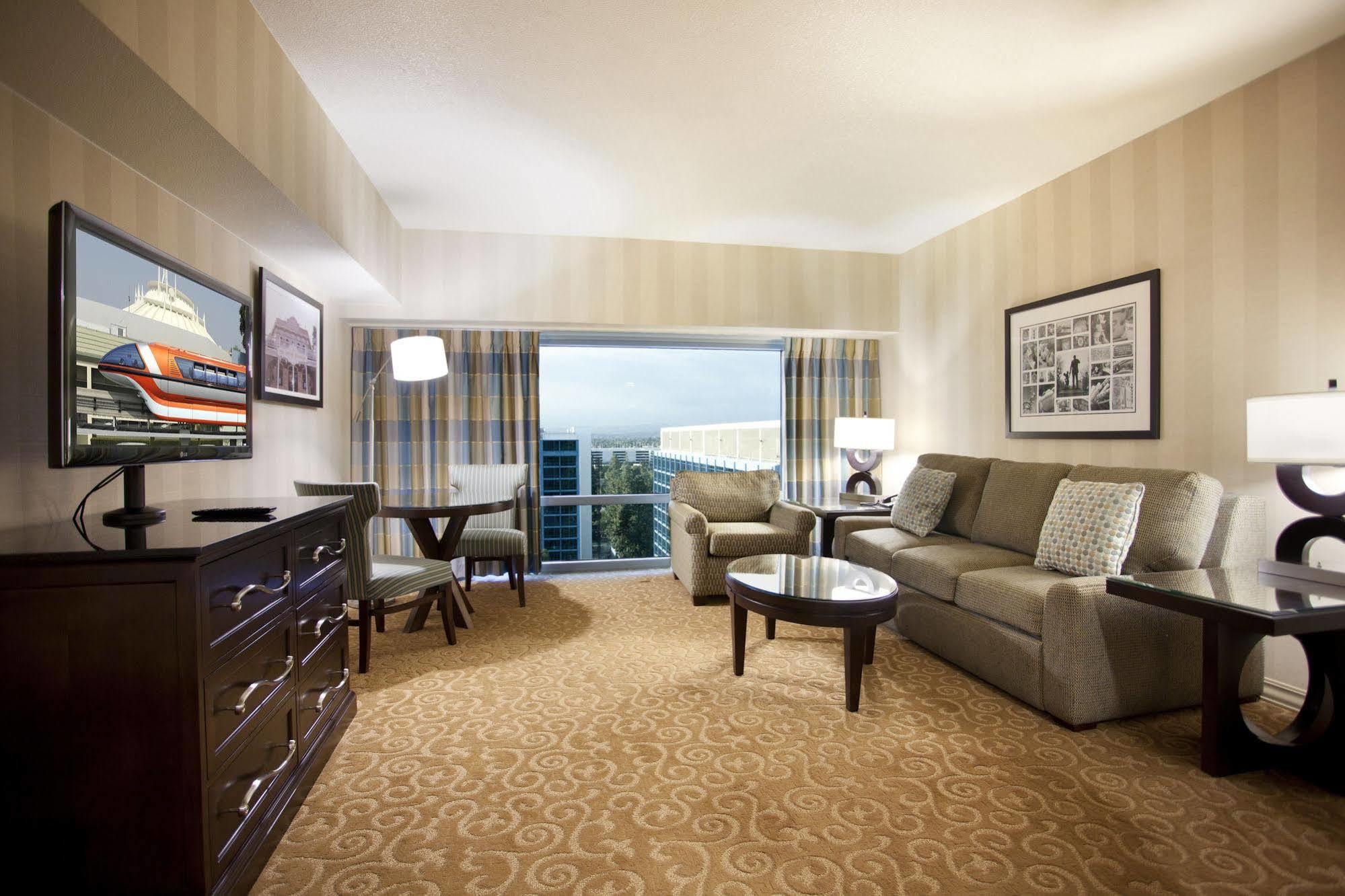 Disneyland Hotel Anaheim Bagian luar foto