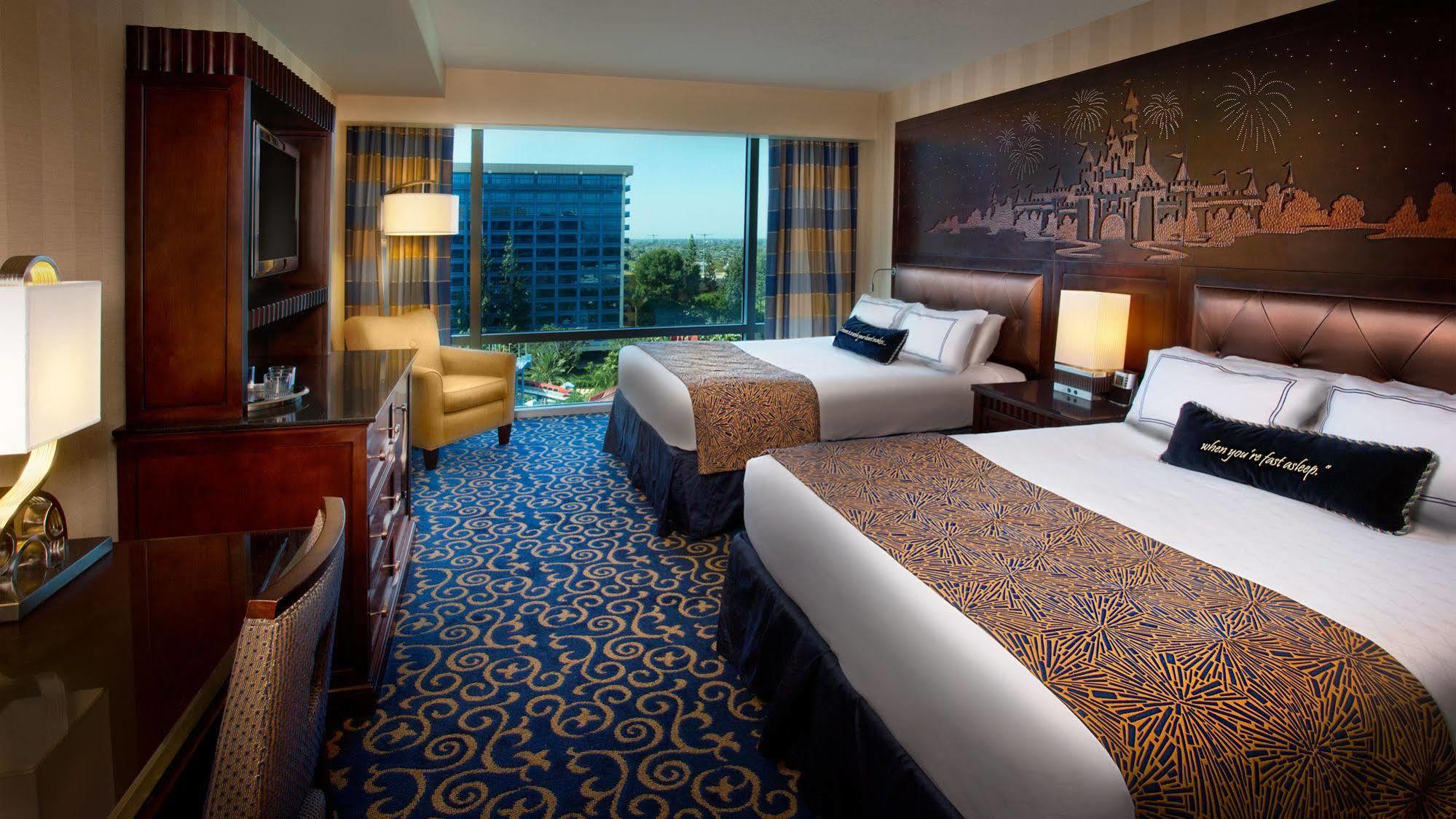 Disneyland Hotel Anaheim Bagian luar foto
