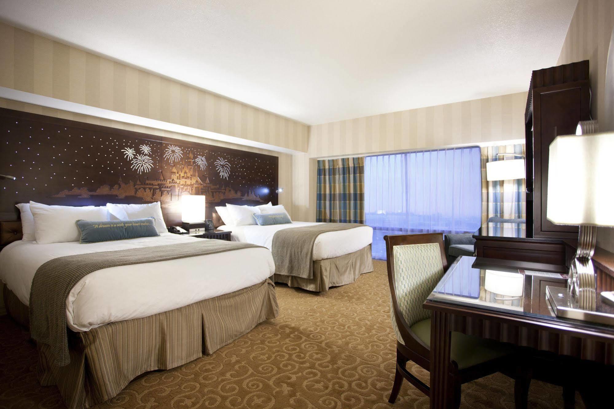 Disneyland Hotel Anaheim Bagian luar foto