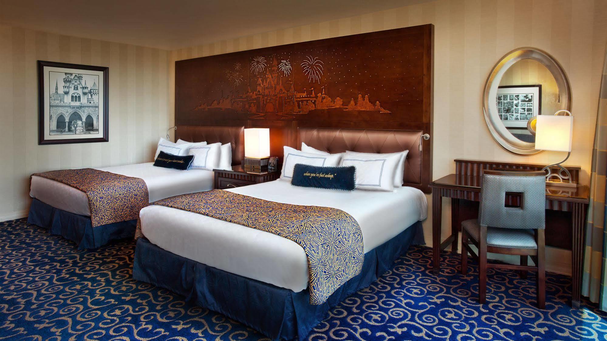 Disneyland Hotel Anaheim Bagian luar foto